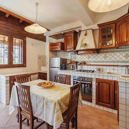 Mondello House 3 Bedrooms Nyaraló *