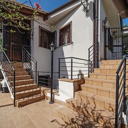 Mondello House 3 Bedrooms Nyaraló *