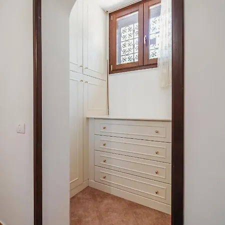 Mondello House 3 Bedrooms Nyaraló *